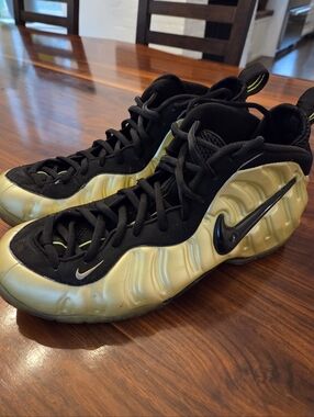 VINTAGE 2011 Nike Air Foamposite Pro Electric Green Men's Size 13 RARE !!